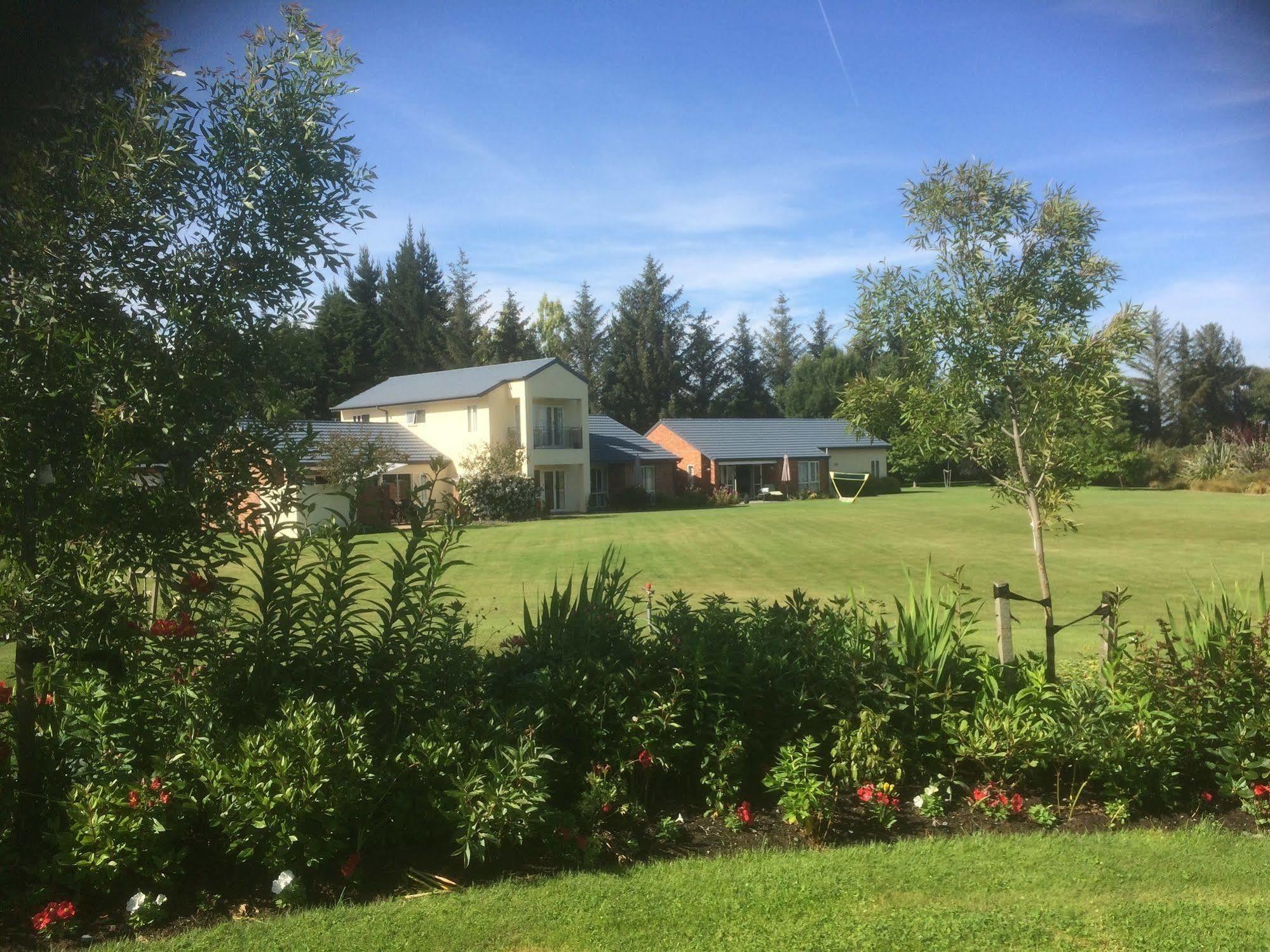 The Meadows Villa Christchurch Exterior foto